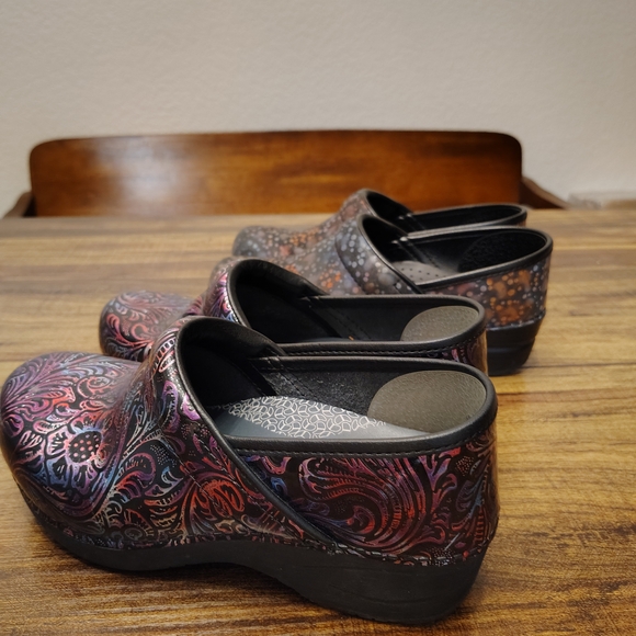 Dansko Multicolor Clogs - Picture 5 of 7
